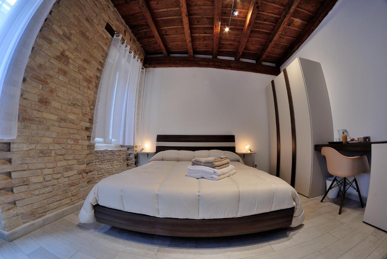 B&B Del Corso Лорето Екстер'єр фото